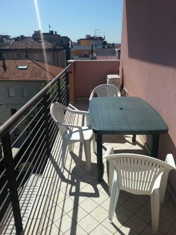 Vista Mare Apartment Rimini Exterior foto